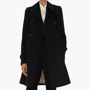 Burberry Chelsea Black Trench Coat Size 2 BRAND NEW NEVER BEEN WORN